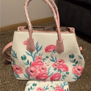 Floral Pink and White Women's Handbag with matching wallet